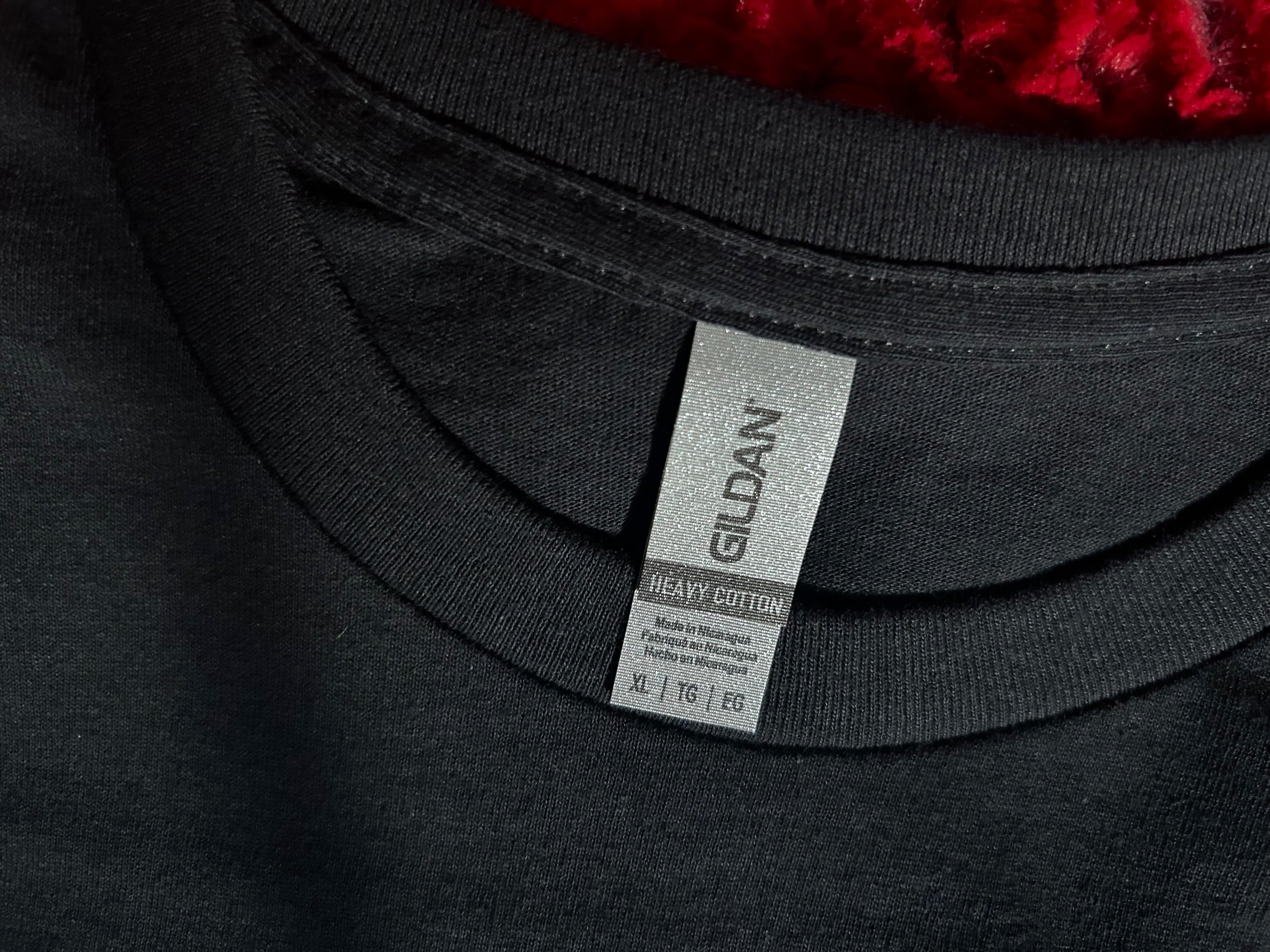 𝕿𝖍𝖗𝖆𝖘𝖍𝖊𝖉 𝕮𝖑𝖎𝖖𝖚𝖊 𝕾𝖍𝖔𝖗𝖙 𝕾𝖑𝖊𝖊𝖛𝖊 𝕸𝕮𝕽 𝕿-𝖘𝖍𝖎𝖗𝖙